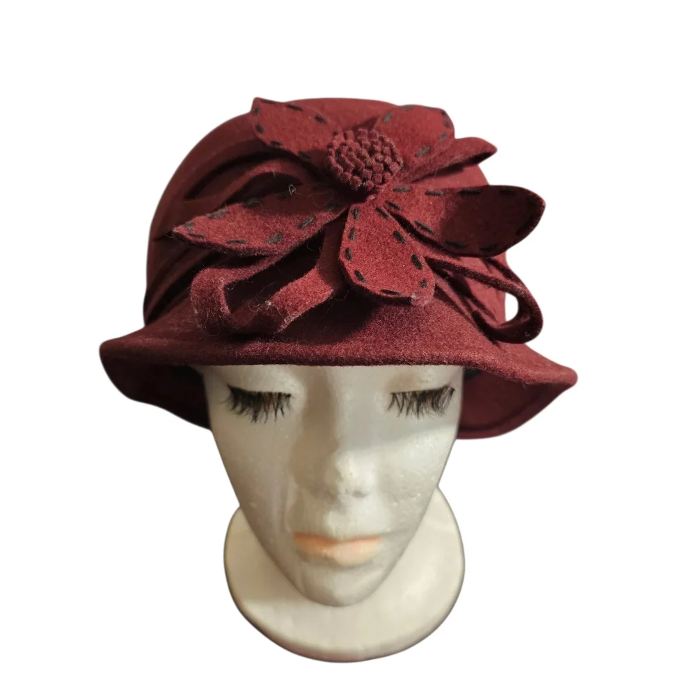 Delux Vintage Style Felt Womens Hat Floral Detail Burgundy 20s 30s 40s
